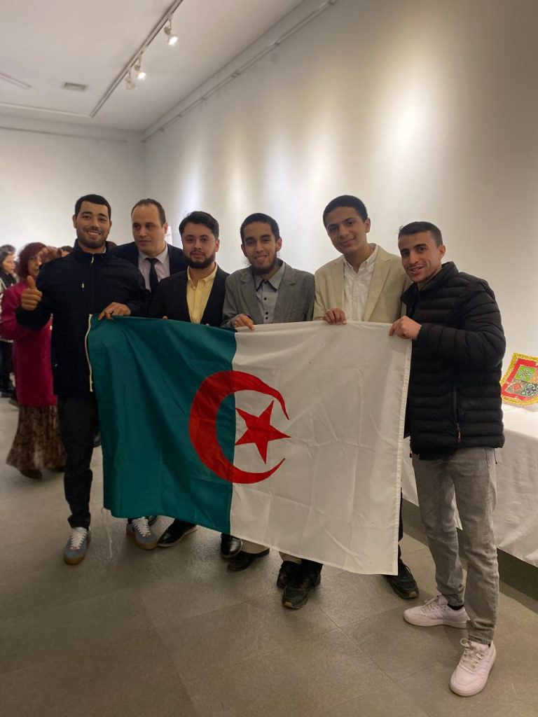 Conmemoración de la Independencia de Argelia y la Presencia Institucional de Chilehalal