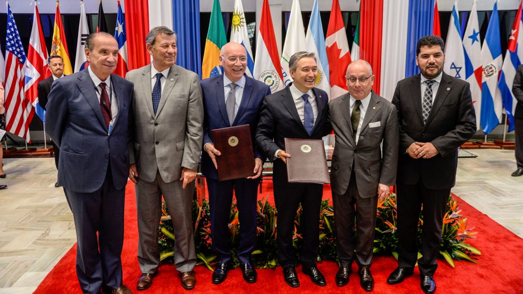 Mercosur negocia acuerdos de libre comercio con Canadá y Japón
