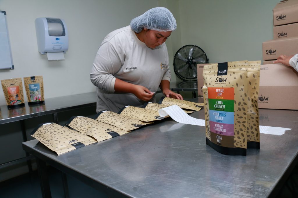 Envían a Londres primer contenedor de Chía procesada en Arica