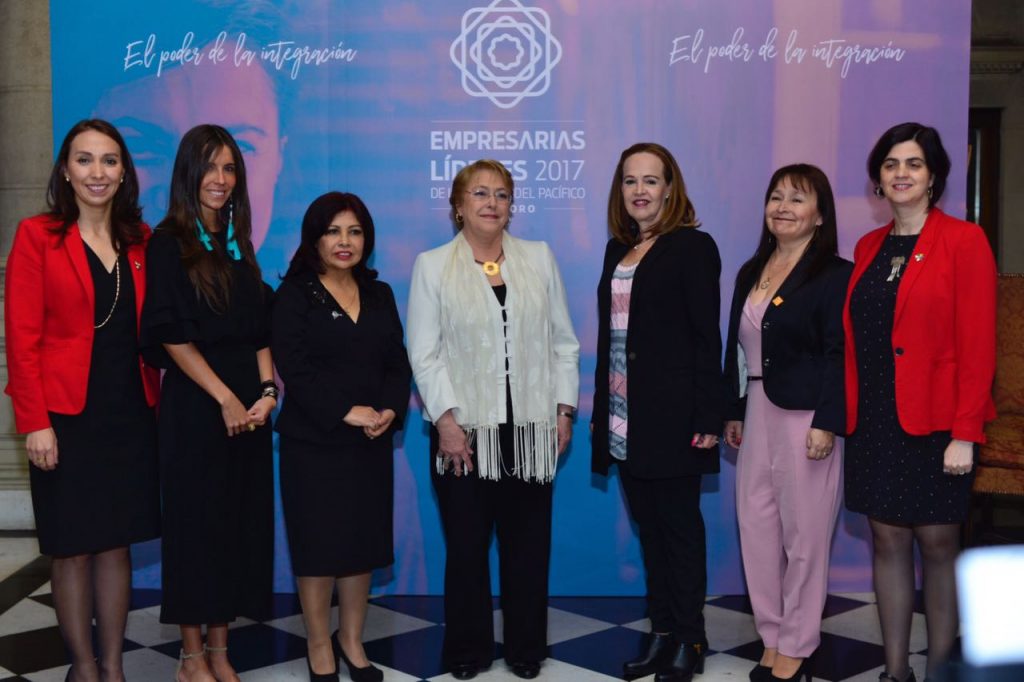 ProChile: 57% de las mujeres cree que no tiene las mismas oportunidades que los hombres para desarrollar su negocio en el exterior