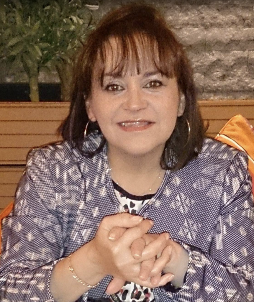 Conociendo a Ximena Díaz,caminando por los mercados halal.