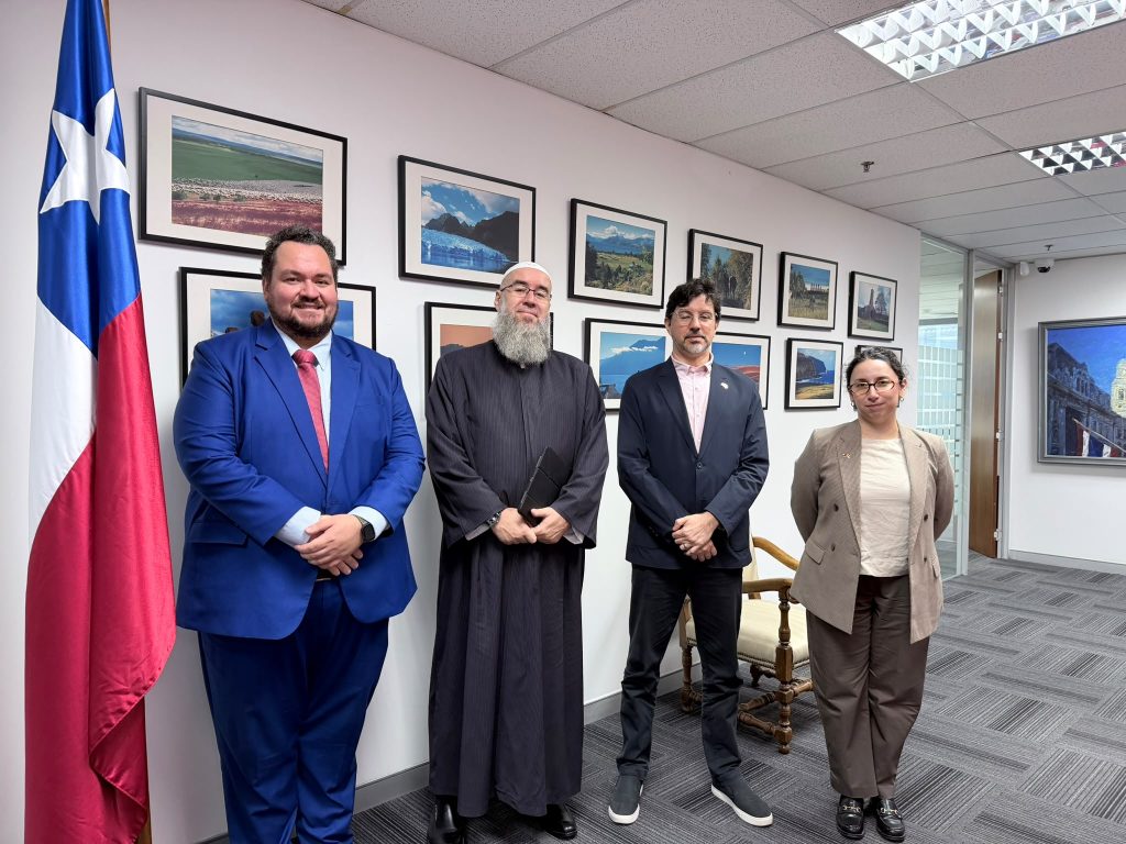 ProChile Tailandia y Embajada de Chile reciben al Sheikh Ali Al-Achkar para fortalecer lazos y avanzar en acreditaciones con CICOT.